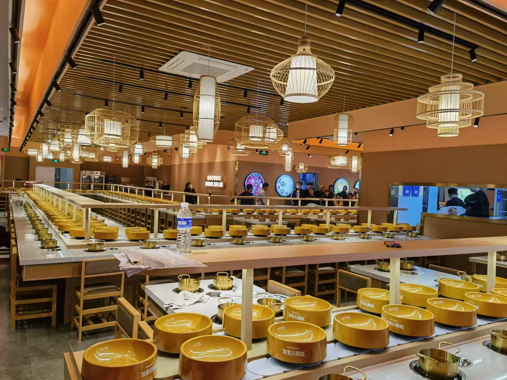 室内旋转小火锅草莓视频APP色板