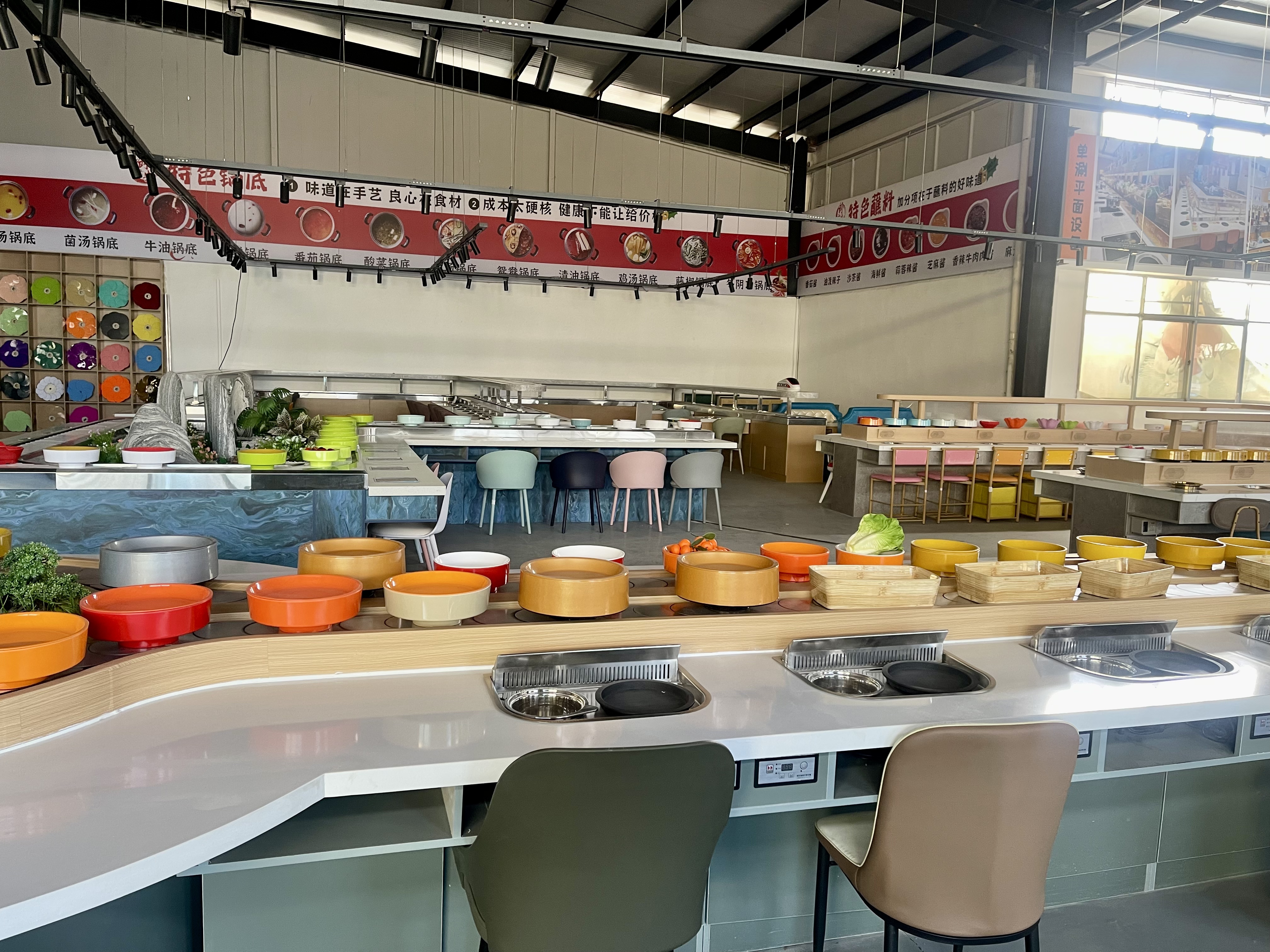 2025 旋转火锅十大品牌全景解析：从舌尖体验到行业标杆的突围之路 